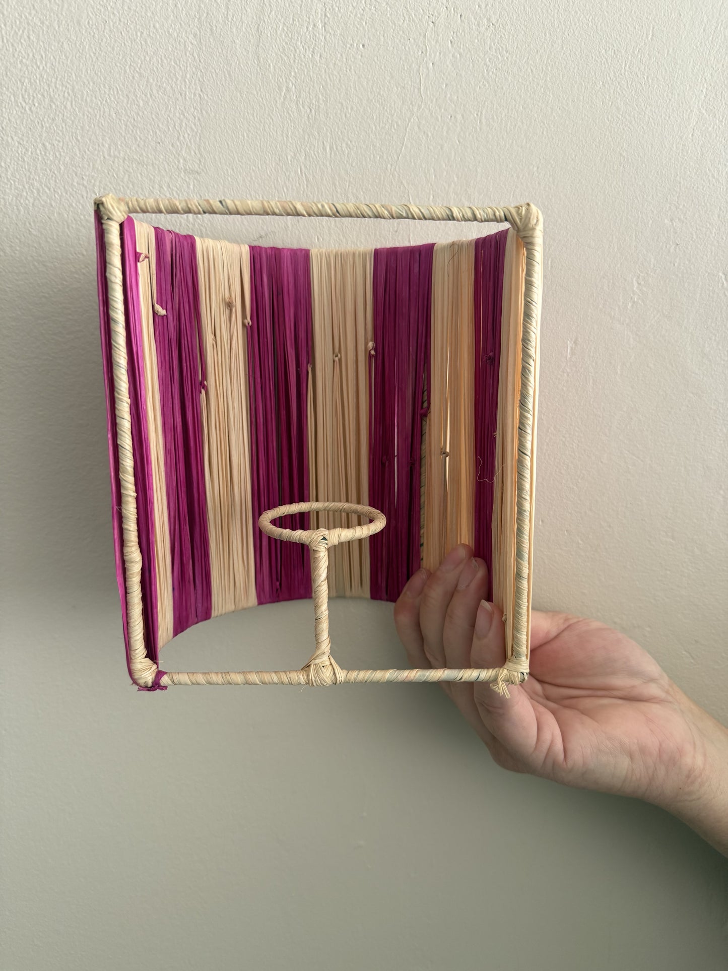 Wandlampenkap van raffia